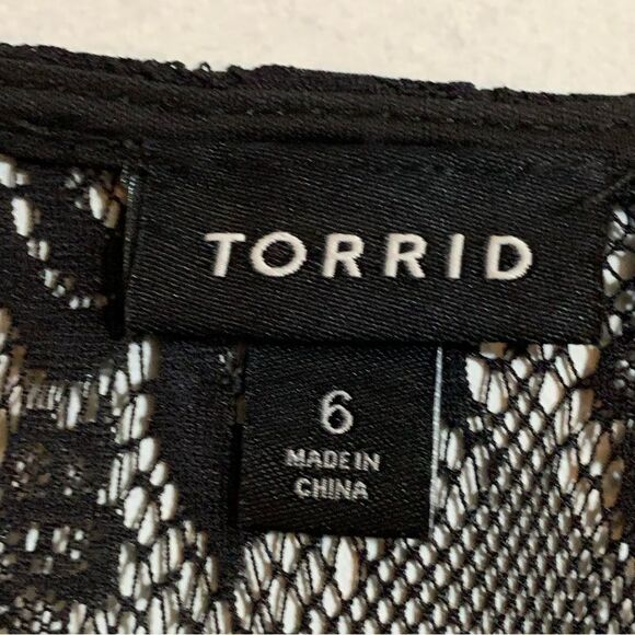 TORRID LACE TOP Stretch Sheer Babydoll High Low Women 30, 6X Black Short - Picture 11 of 15